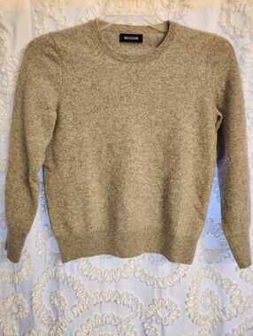 NAADAM womens Cashmere Classic Crew Neck Sweater Medium quiet luxury preppy